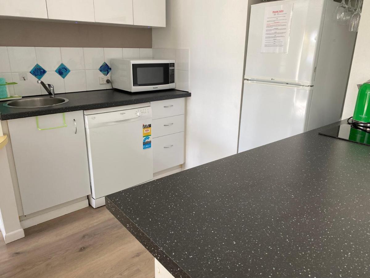 Apartment In 4* Resort - Pool Views - Great Location Noosaville Luaran gambar